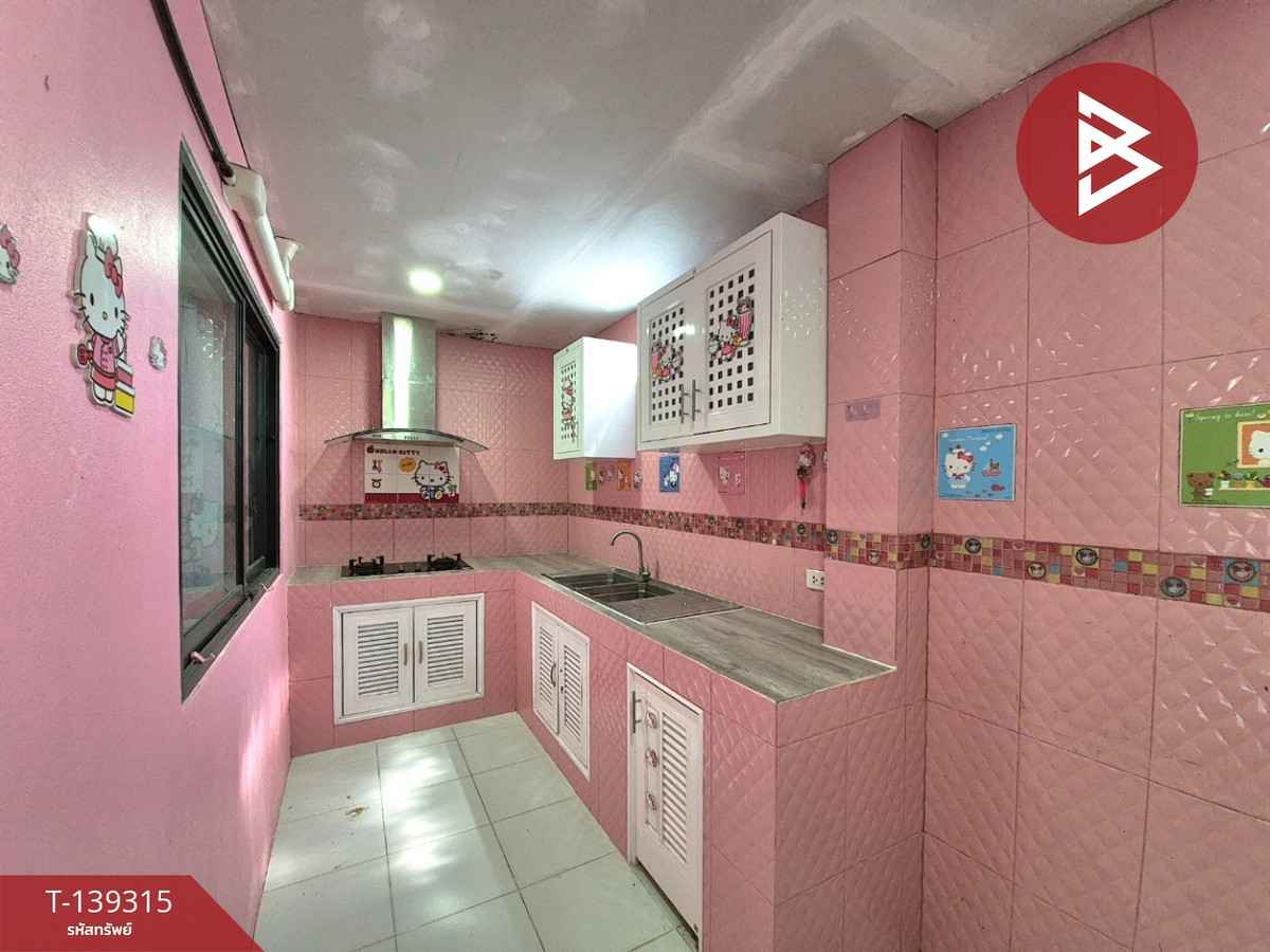 ขายทาวน์เฮ้าส์ หมู่บ้านรัชธานี11 รังสิต-ธัญบุรี ปทุมธานี พร้อมเข้าอยู่