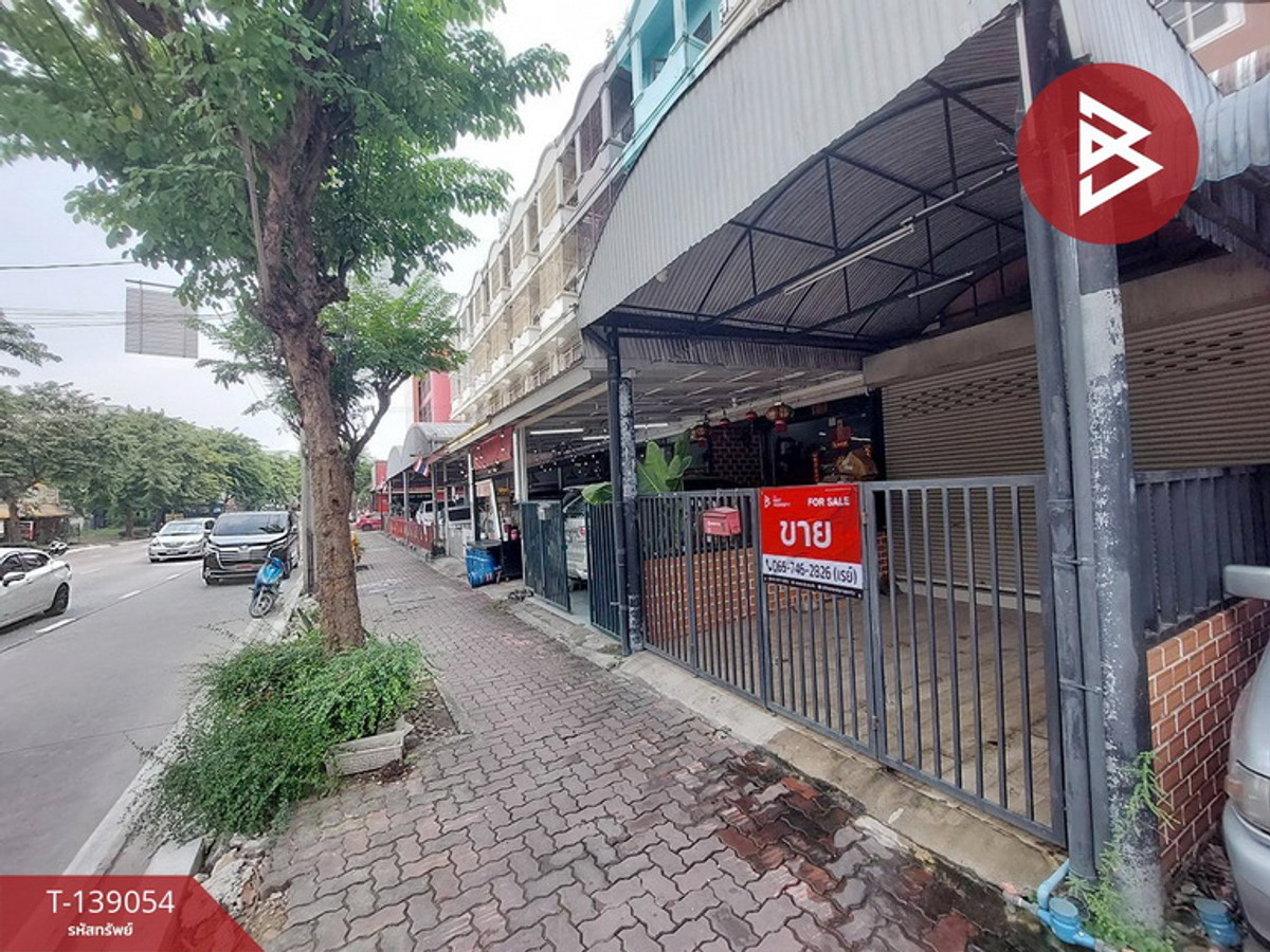 ขายอาคารพาณิชย์ 4.5 ชั้น เนื้อที่ 19 ตร.วา ถ.นาคนิวาส ลาดพร้าว กรุงเทพฯ