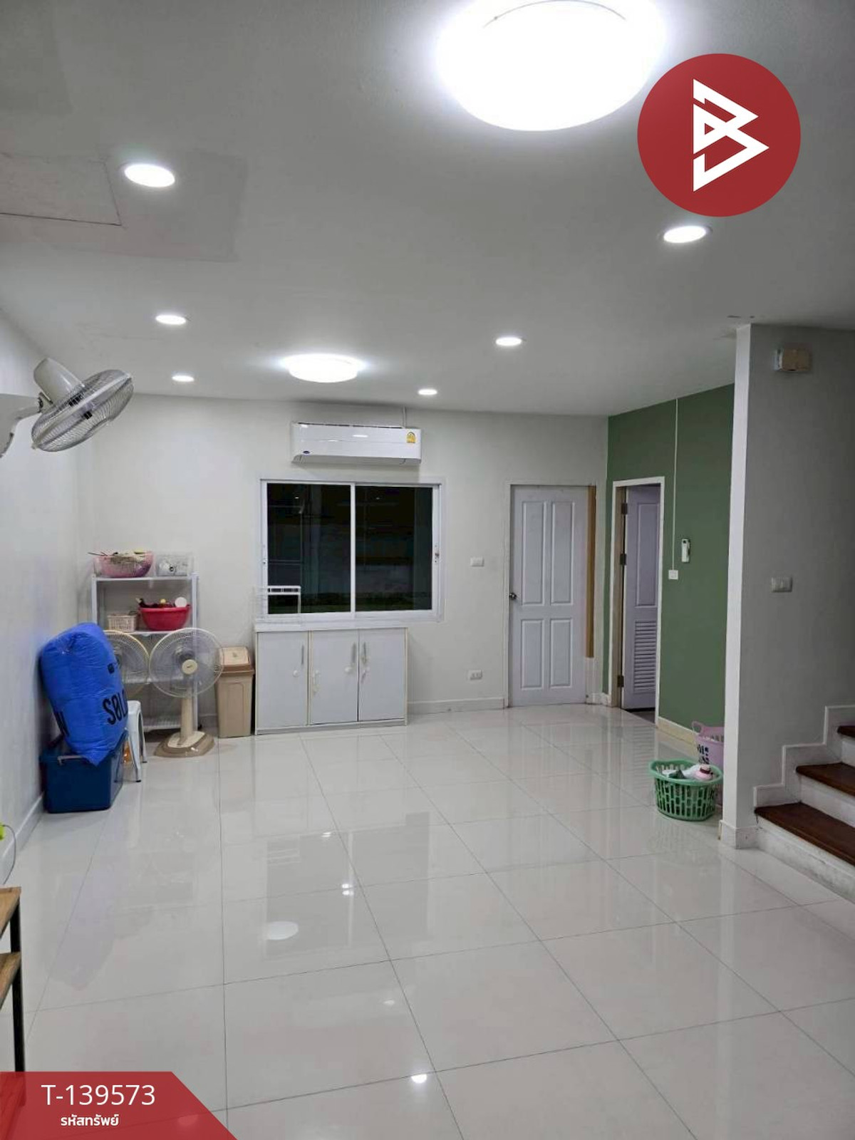 ขายทาวน์เฮ้าส์ หมู่บ้านทรัพย์รุ่งเรืองซิตี้2 พานทอง ชลบุรี