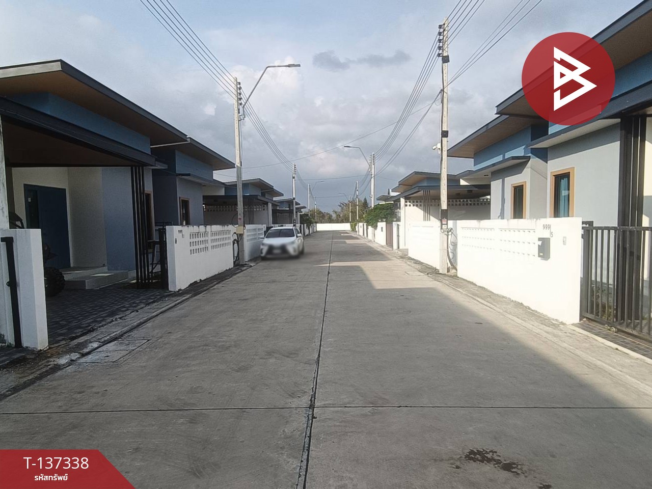 ขายบ้านแฝด หมู่บ้านนพดาวิลเลท ชลบุรี (Noppada Village)