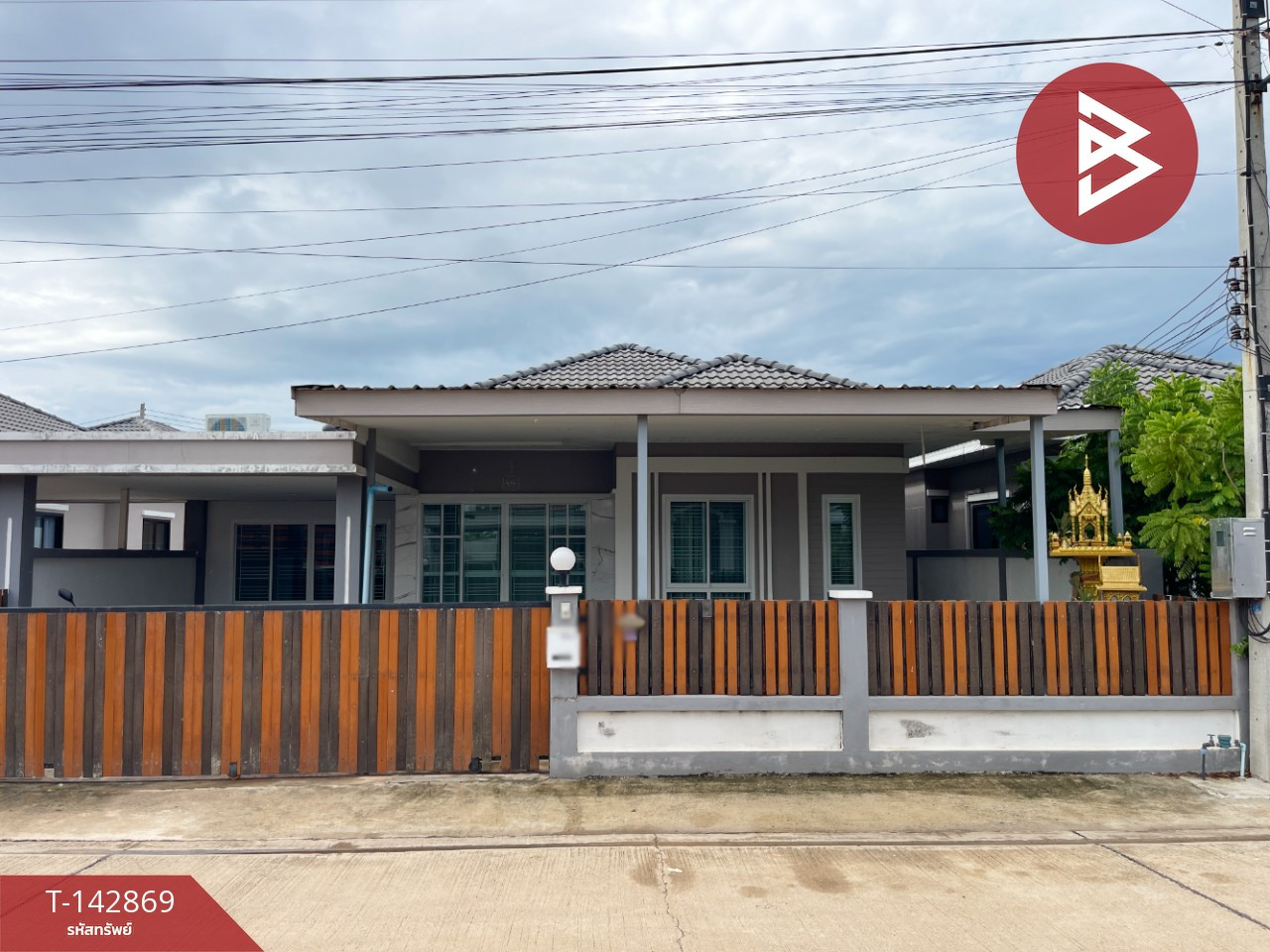ขายบ้านแฝด หมู่บ้านเพชรลดา เนื้อที่ 44 ตร.วา อ.ศรีมหาโพธิ จ.ปราจีนบุรี ทำเลดี ใกล้นิคม 304