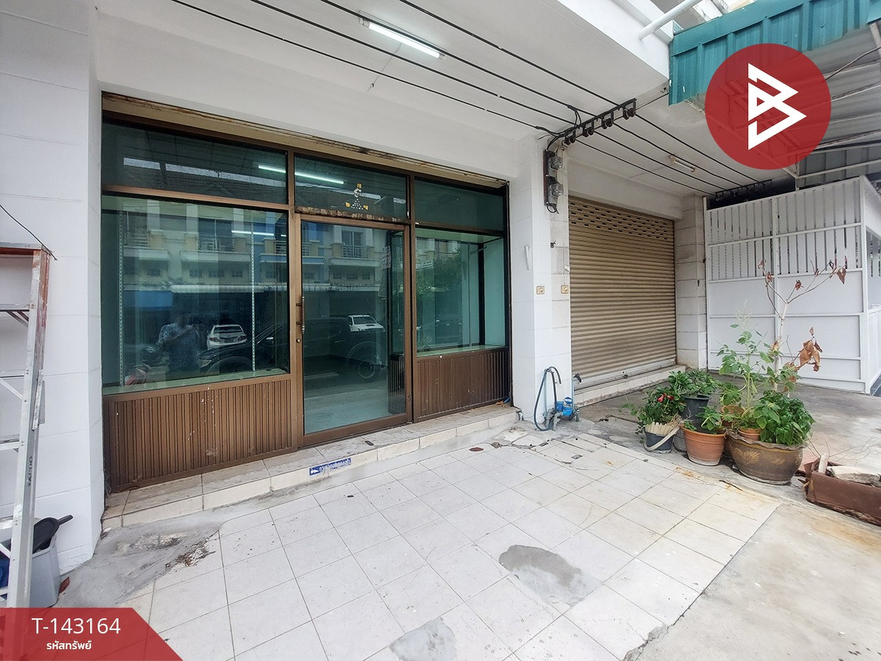 ขายอาคารพาณิชย์ 2 ชั้นครึ่ง หมู่บ้านพูนสินธานี 3 ลาดกระบัง กรุงเทพมหานคร