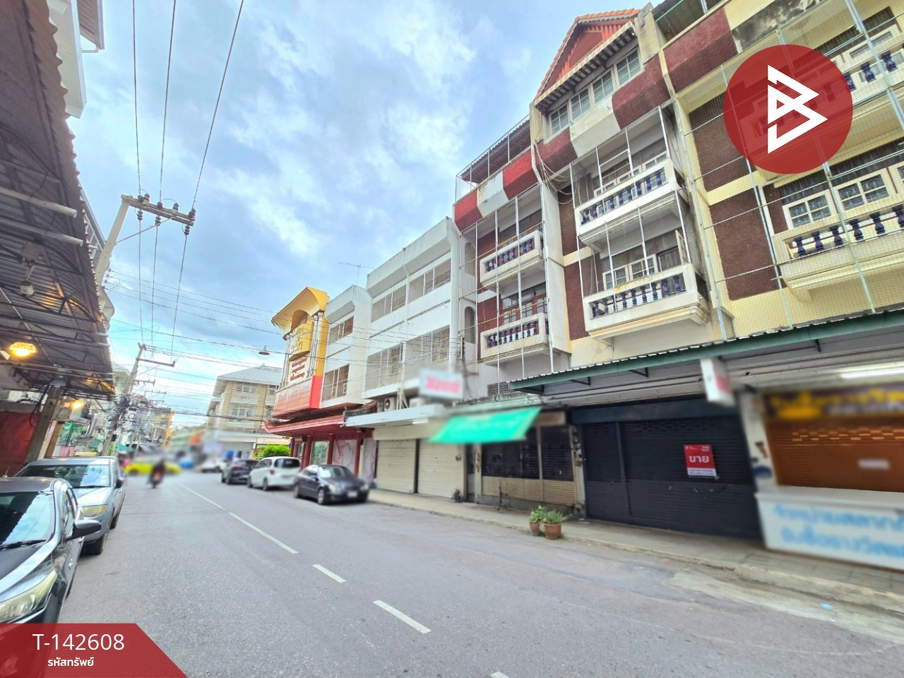 ขายอาคารพาณิชย์ 4 ชั้น เนื้อที่ 14.2 ตร.วา ถนนต้นสน-องค์พระ เมืองนครปฐม