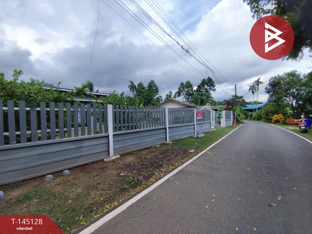 ขายบ้านเดี่ยว เนื้อที่ 1 งาน ต.นาหินลาด อ.ปากพลี จ.นครนายก ทำเลดีติดถนน