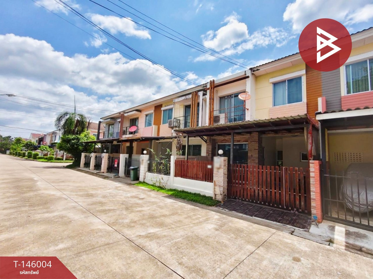 ขายทาวน์เฮ้าส์ หมู่บ้านวิสต้า อเวนิว เพชรเกษม 81 (Vista Avenue Petchkasem 81) หนองแขม กรุงเทพมหานคร
