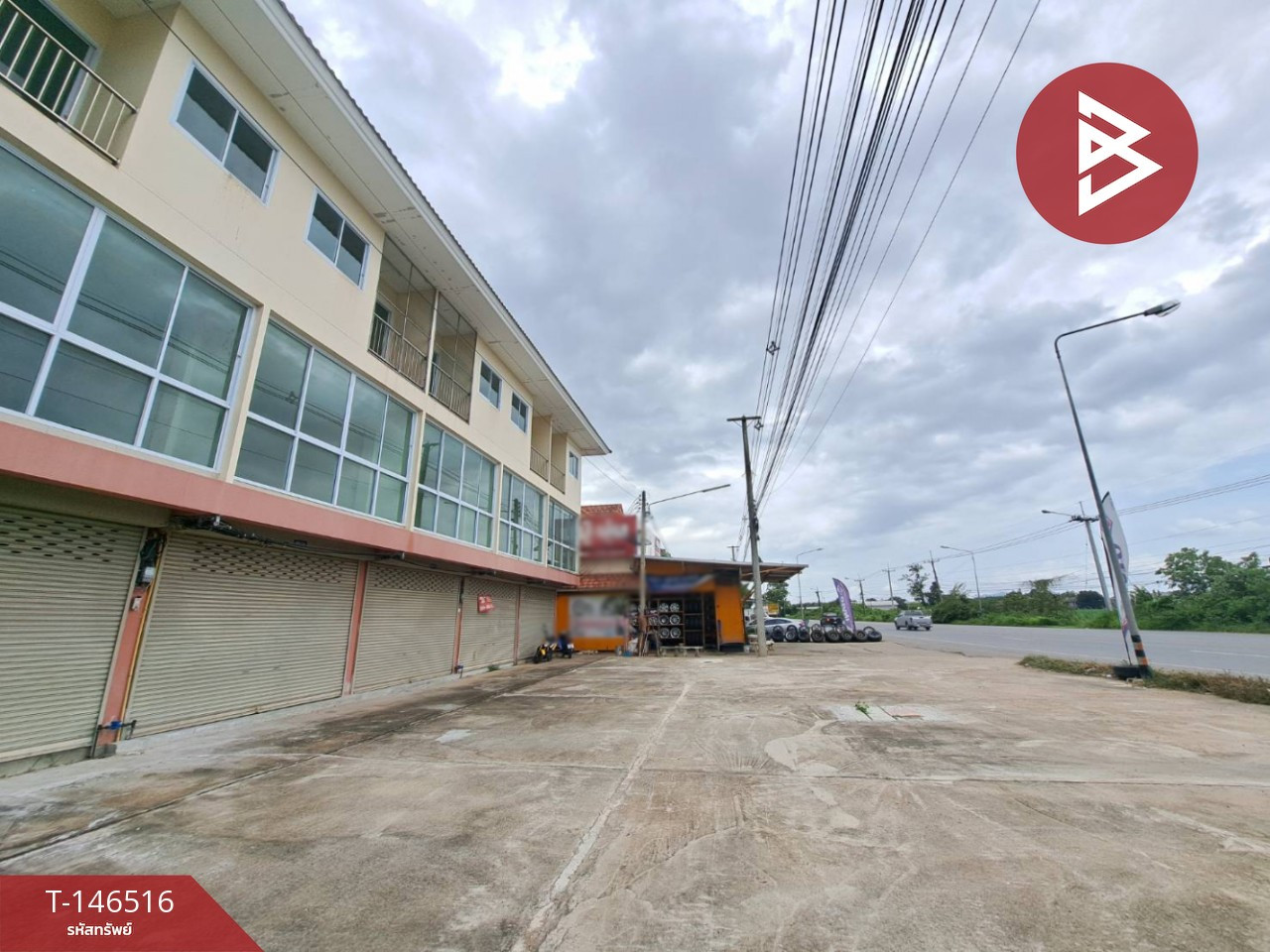 ขายอาคารพาณิชย์ 3 ชั้น เนื้อที่ 20 ตร.วา หนองปลิง นครสวรรค์