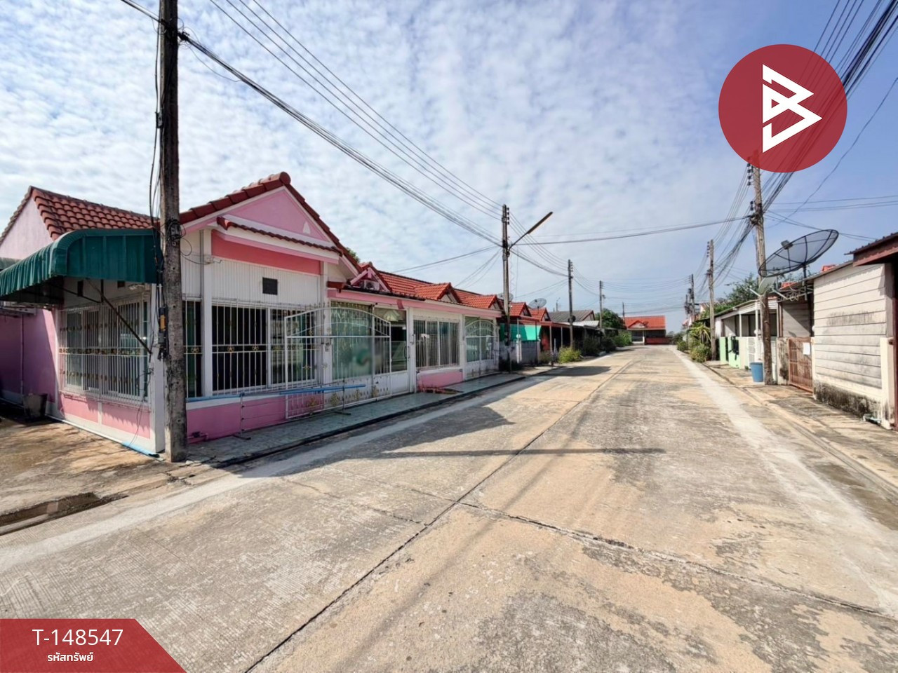 ขายทาวน์เฮ้าส์ชั้นเดียวหลังริม หมู่บ้านชินลาภ พิษณุโลก
