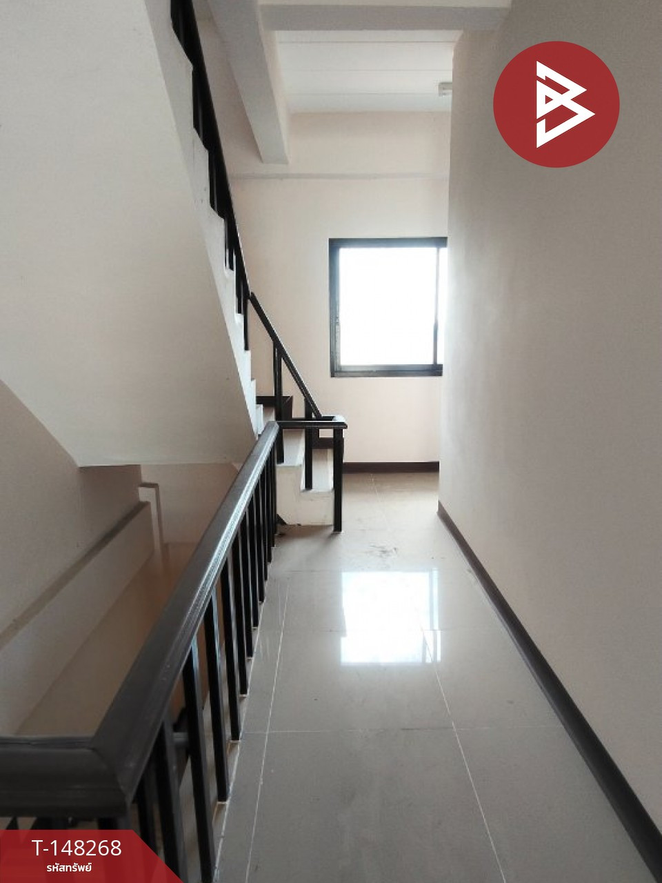 ขายอาคารพาณิชย์ 3 ชั้นครึ่ง เนื้อที่ 16 ตร.วา บางบัวทอง นนทบุรี