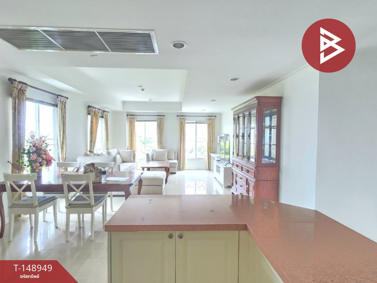 ขายคอนโดมิเนียม ลา วี ออง โรส เพลส (La Vie En Rose Place) กรุงเทพมหานคร