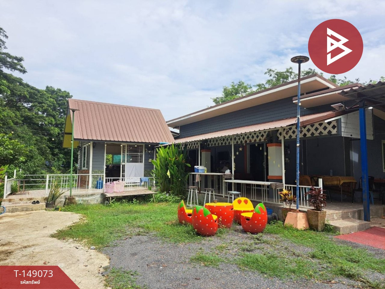 ขายบ้านเดี่ยวชั้นเดียว เนื้อที่ 120 ตารางวา ต.ไผ่สิงห์ นครสวรรค์ ทำเลติดถนน สไตล์โมเดิร์น ลอฟท์