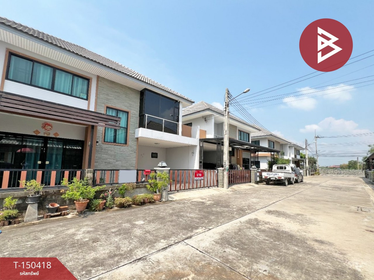 ขายบ้านแฝดหลังริม หมู่บ้านโชติกา พลัส พานทอง (Chotika Plus Phanthong) ชลบุรี
