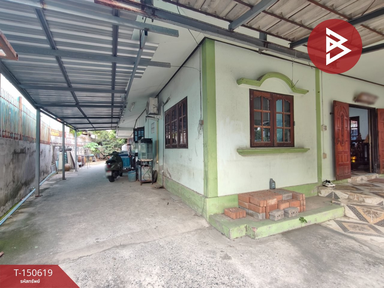ขายบ้านเดี่ยวพร้อมที่ดิน เนื้อที่ 1 งาน 26 ตร.วา พานทอง ชลบุรี