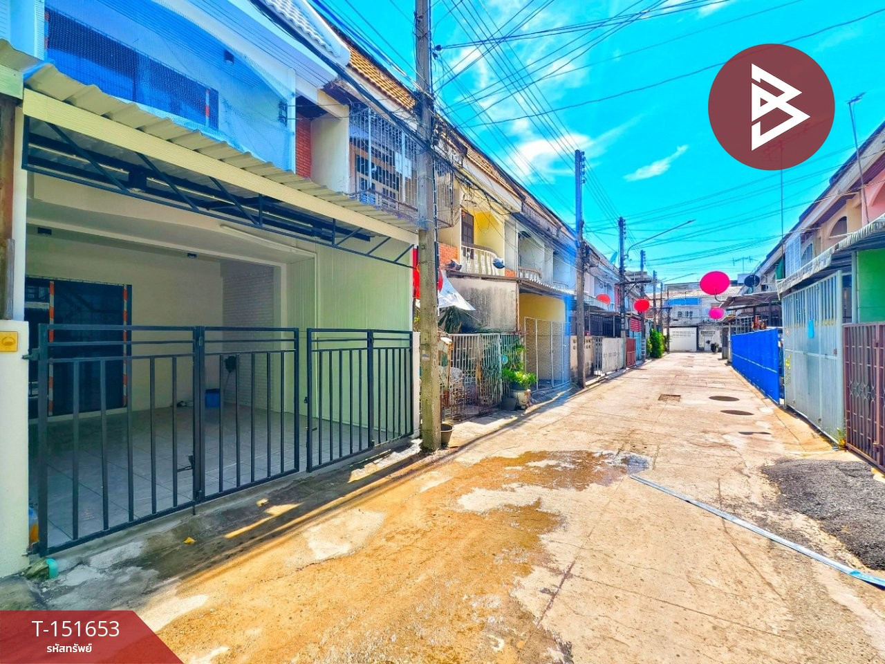 ขายทาวน์เฮ้าส์ หมู่บ้านชุมชน 300 ห้อง มหาชัย สมุทรสาคร
