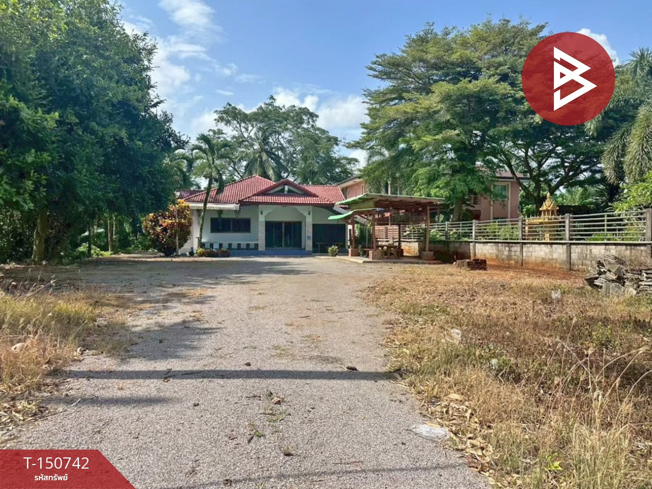 ขายบ้านเดี่ยวพร้อมที่ดิน เนื้อที่ 1 ไร่ ปะทิว ชุมพร