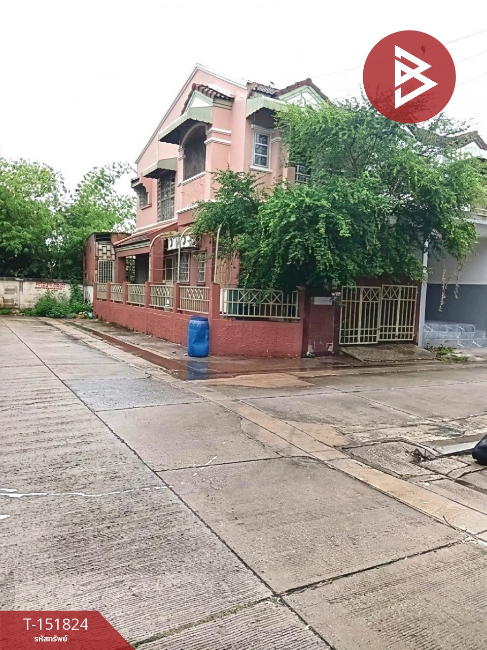 ขายด่วนทาวน์เฮ้าส์ 2 ชั้น หมู่บ้านเมืองไทย บางนา-ตราด กม.26 รีโนเวทใหม่พร้อมอยู่