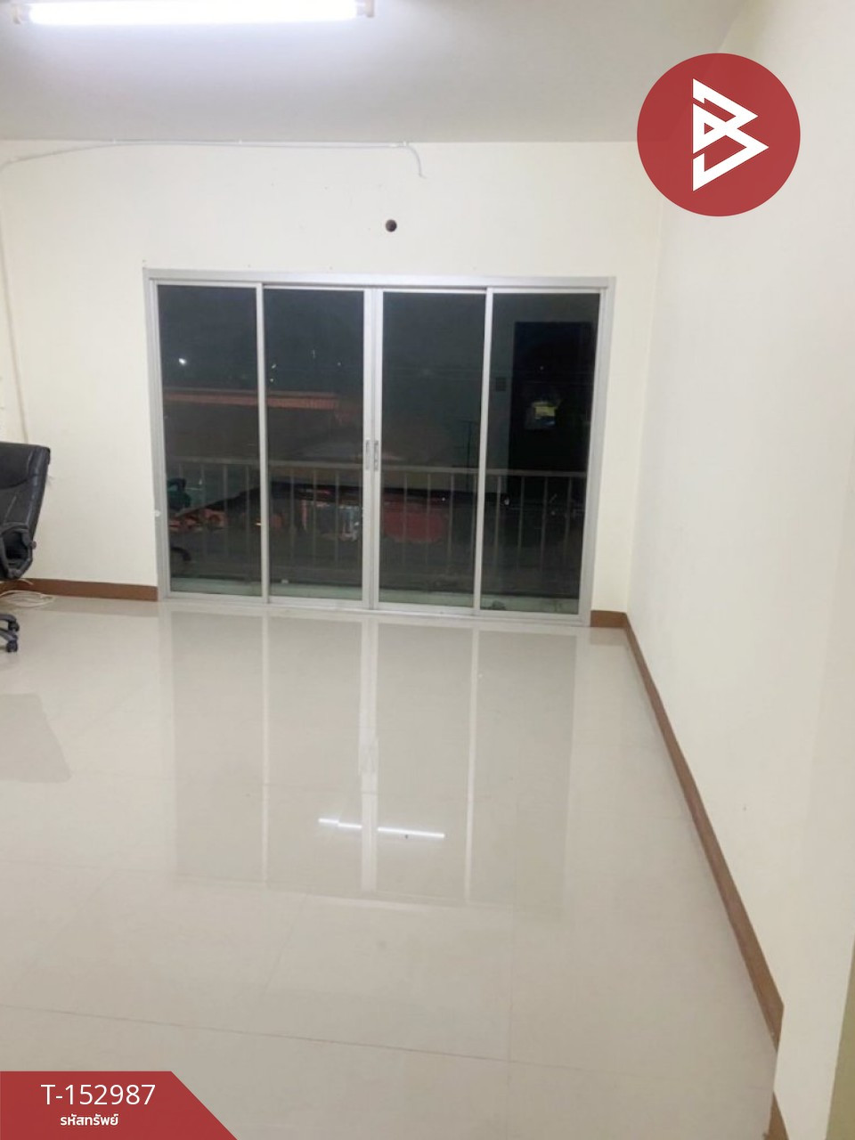 ขายอาคารพาณิชย์ 3 ชั้น เนื้อที่ 19.5 ตร.วา บ้านบ่อ สมุทรสาคร