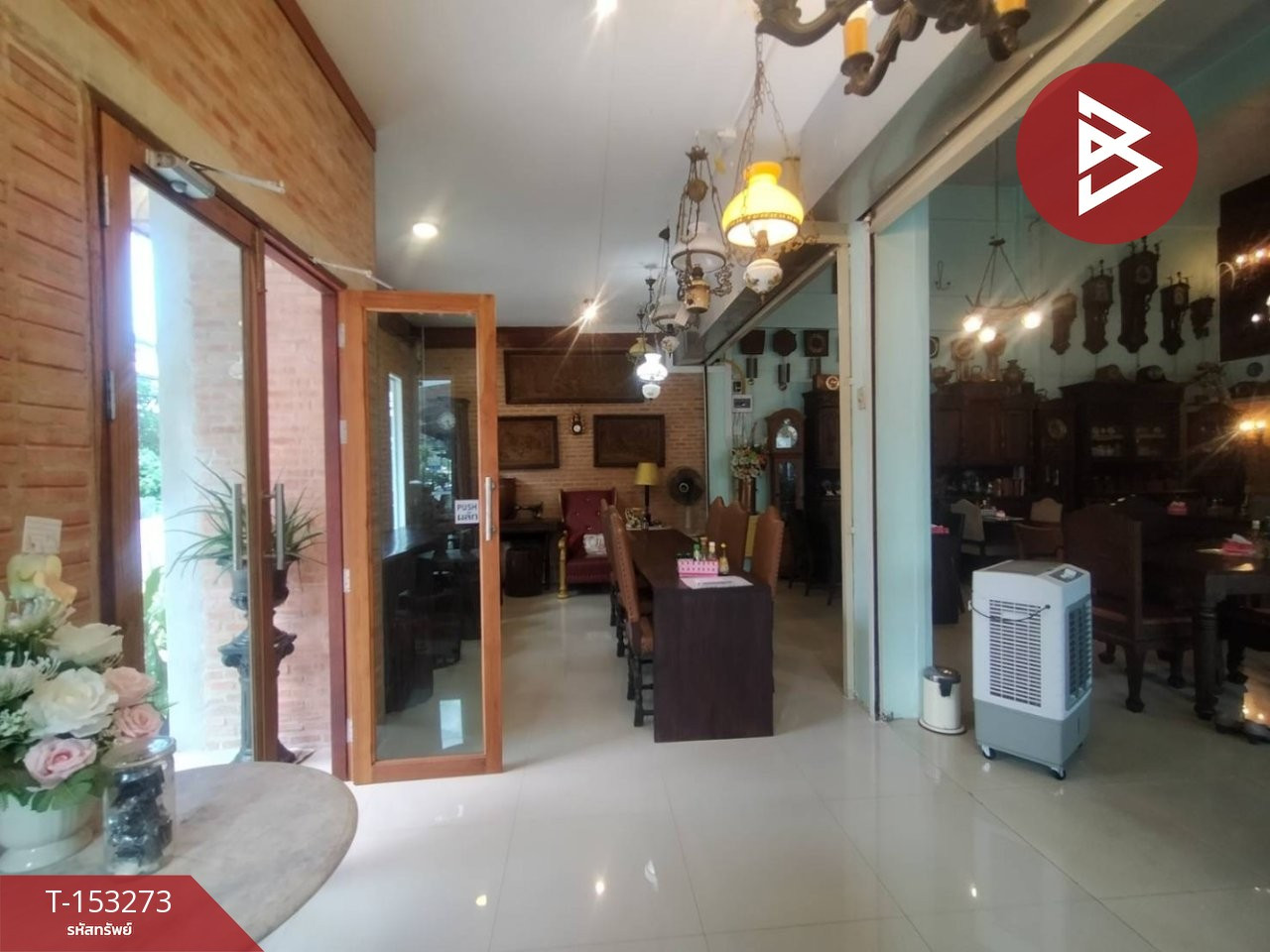 ขายอาคารพาณิชย์ 3 ชั้น ต.ท่าอิฐ เมืองอุตรดิตถ์ ทำเลทอง