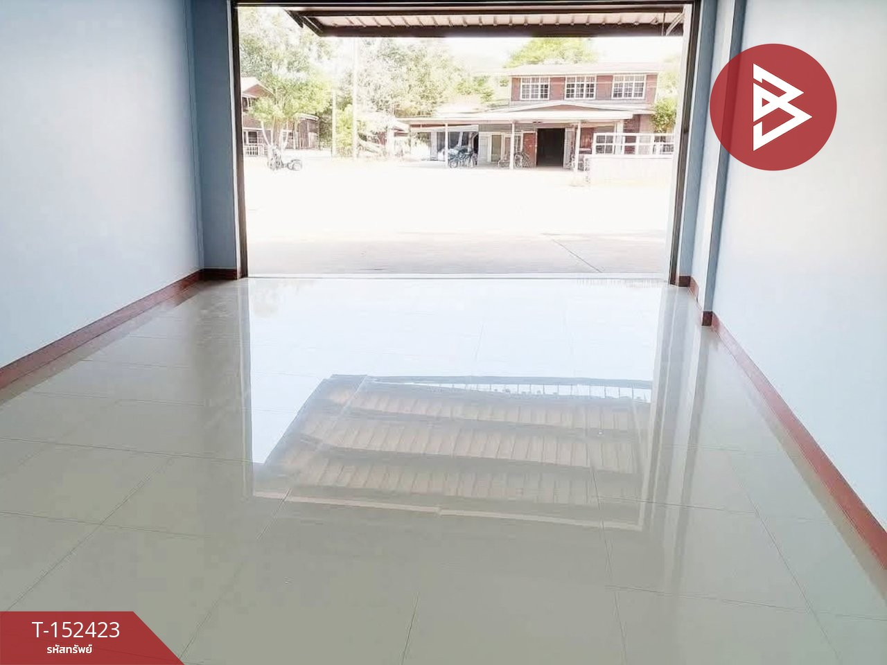 ขายอาคารพาณิชย์ ชั้น 2 หลังมุม เนื้อที่ 38 ตร.ว. กบินทร์ ปราจีนบุรี