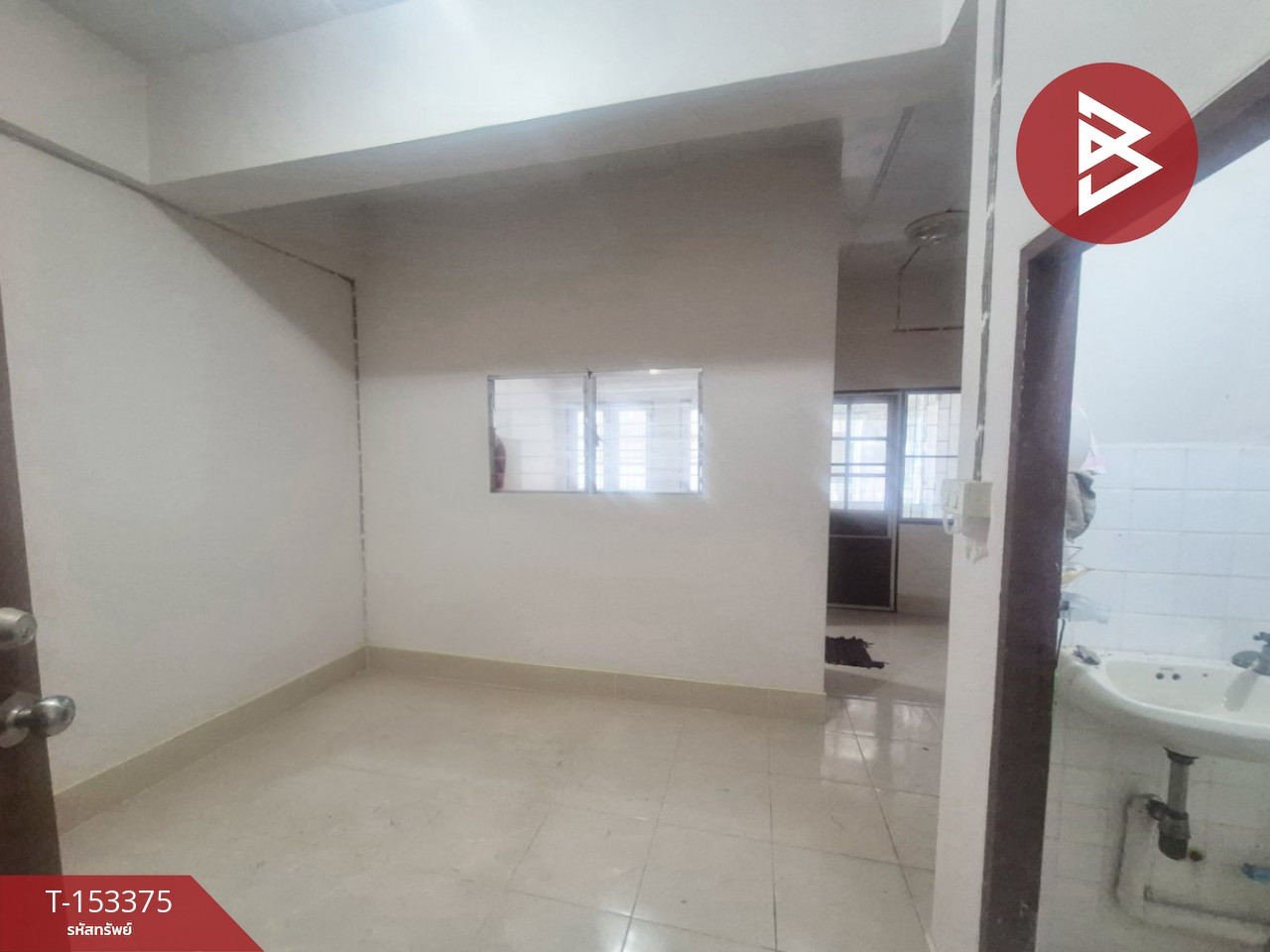 ขายคอนโด โครงการเพชรธานี คอนโดมิเนียม (Phetthanee Condominium) สมุทรปราการ