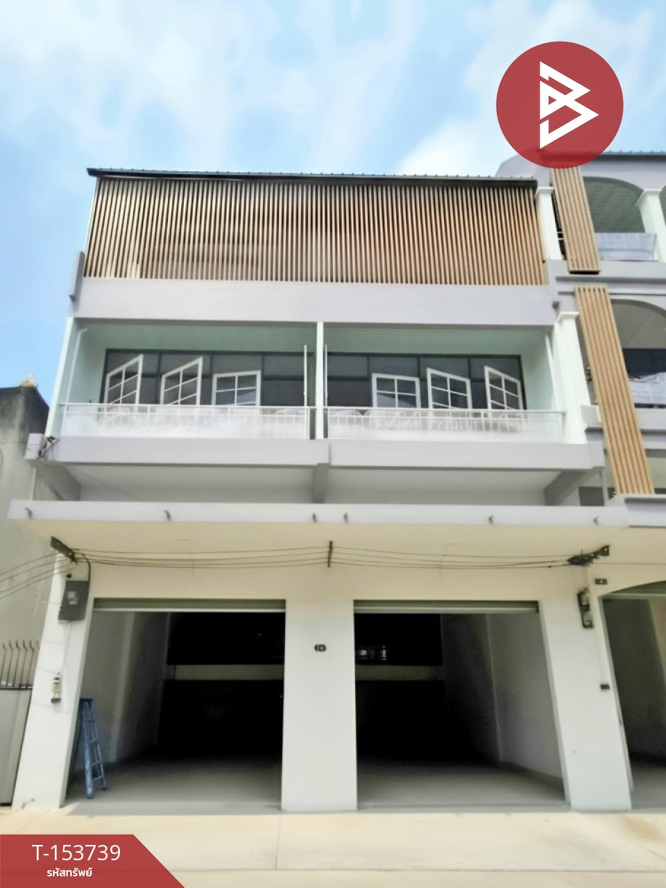 ขายอาคารพาณิชย์ 3.5 ชั้น เนื้อที่เริ่มต้น 26 ตร.วา ท่าราบ เพชรบุรี