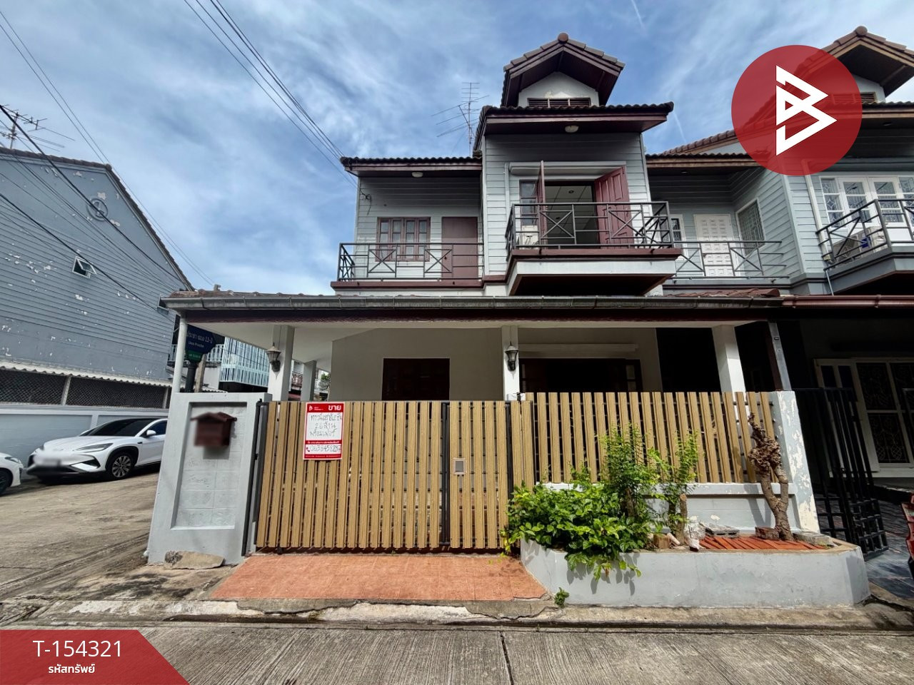 ขายทาวน์โฮม 2 ชั้น หมู่บ้านเอื้อประชา นวลจันทร์ 56 กรุงเทพมหานคร