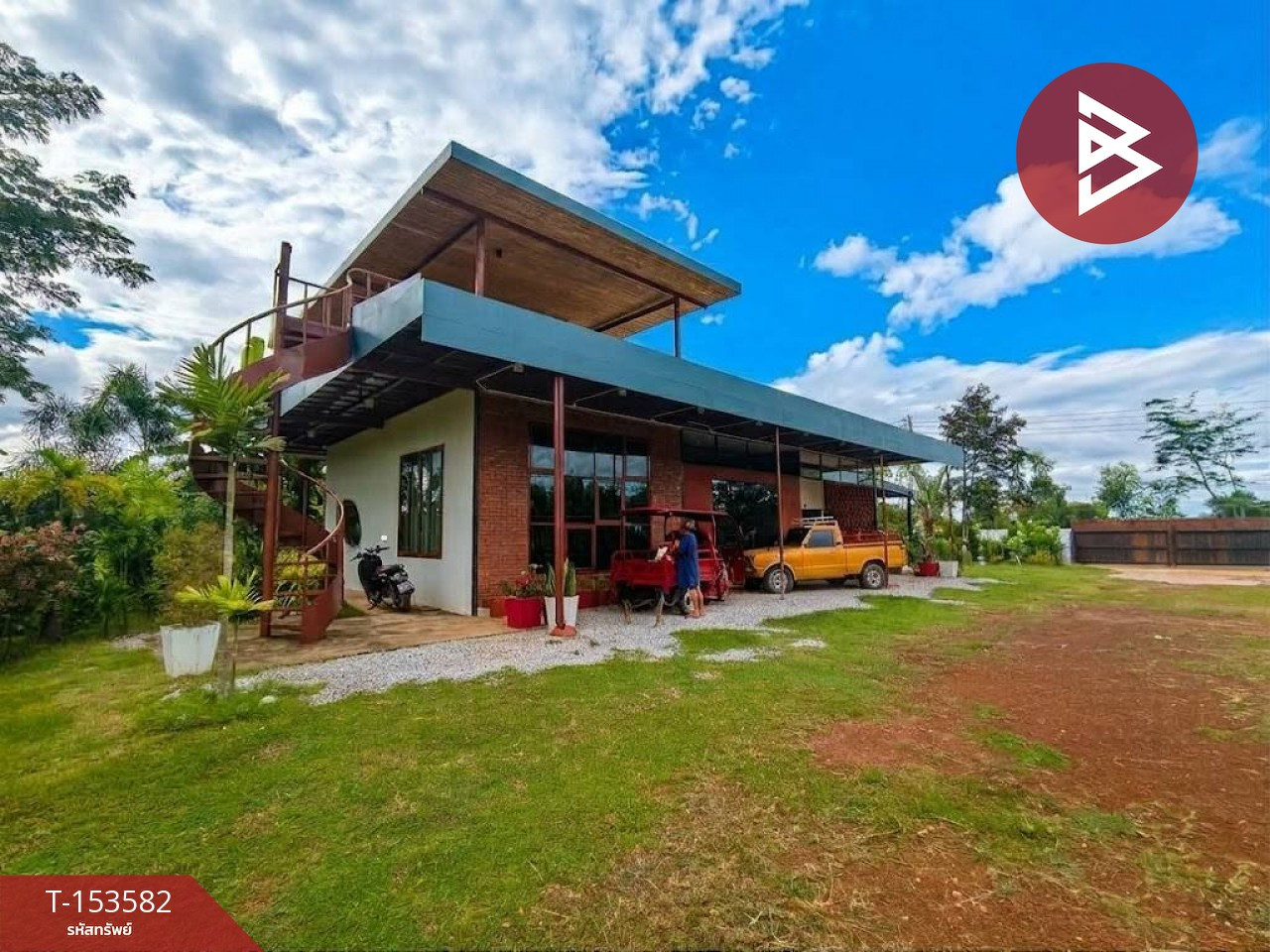 ขายบ้านพร้อมที่ดินเเละกิจการร้านคาเฟ่ เนื้อที่ 3 ไร่ 3 งาน 1.5 ตารางวา หนองญาติ นครพนม ทำเลติดถนน