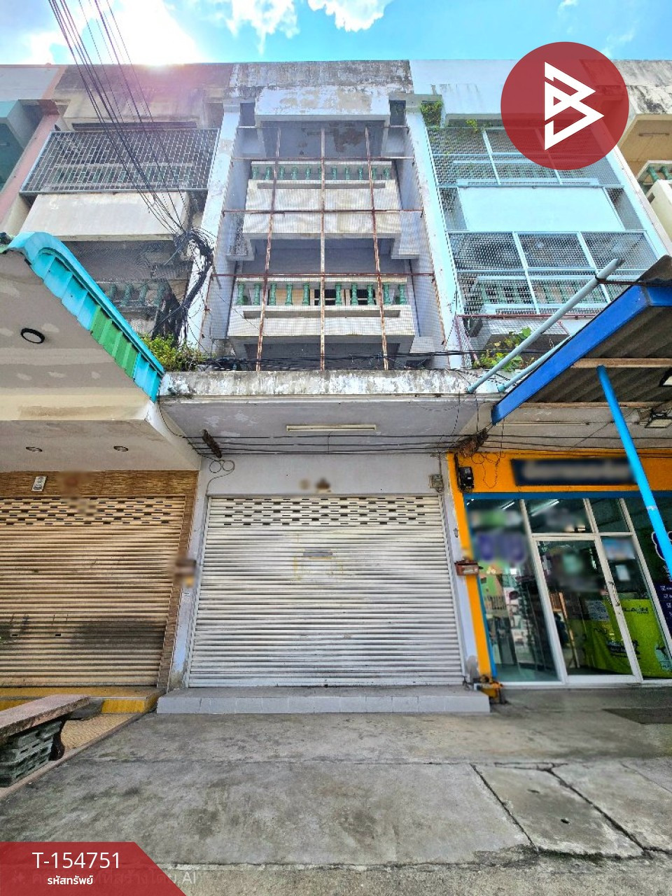 ขายอาคารพาณิชย์ 3 ชั้น เนื้อที่ 17 ตร.วา สนามจันทร์ นครปฐม