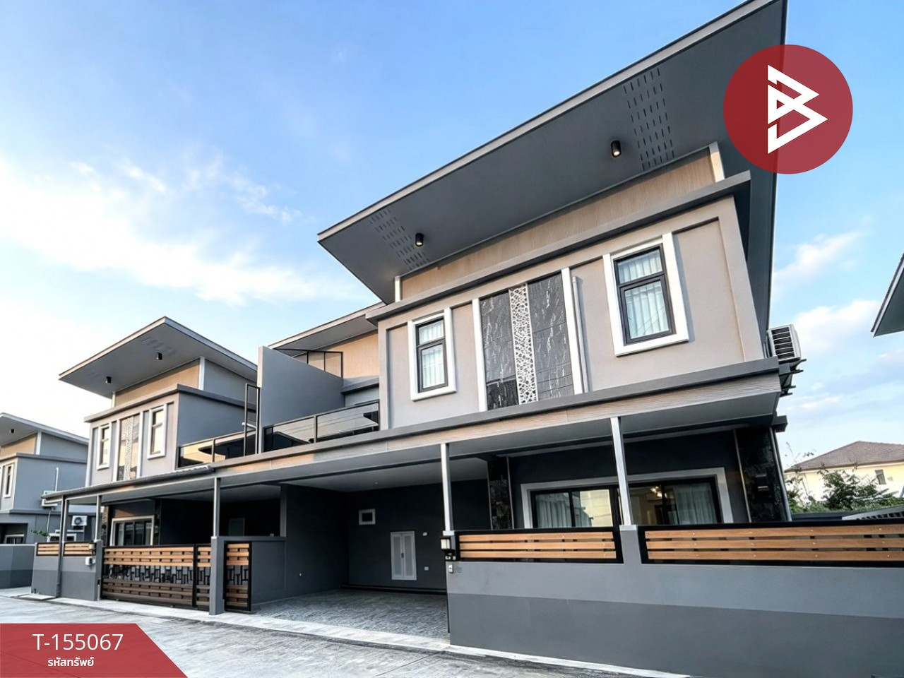 ให้เช่า บ้านแฝดหรู หมู่บ้านอีสวาน่า (Eastvana) ศรีราชา พร้อมอยู่