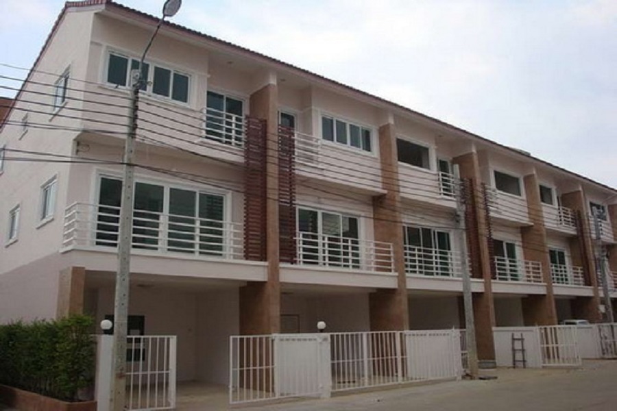 โฮม-อินทาวน์-พหลโยธิน-73